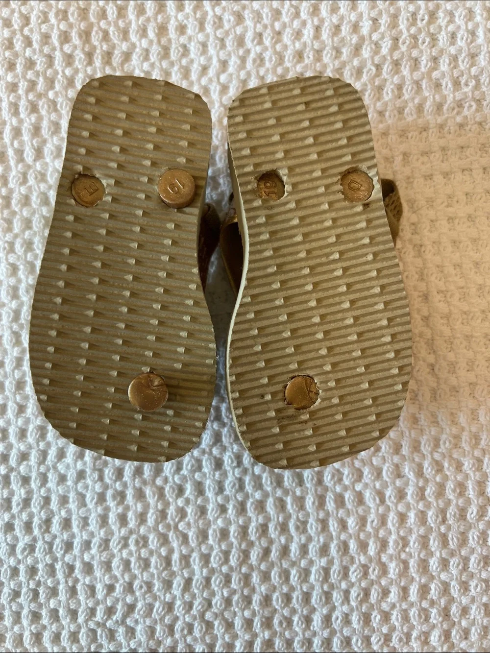 Kids Metallic Gold Glitter Flip Flop Sandals with Multicolor Footbed